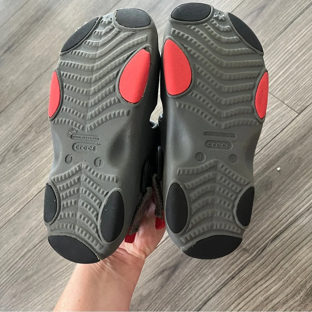 CROCS comfortable stylish